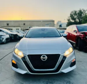 Nissan Altima Model 2021 Color Silver interior Black S Option FWD car American VCC Car For sale