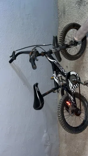 بسكليت جيانت اسود وابيض اشي فخامه وارد أوروبا giant bicycle