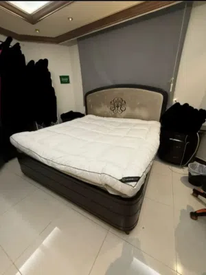 غرفة نوم مستعملة للبيع