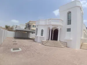 400 m2 4 Bedrooms Villa for Rent in Muscat Al Mawaleh