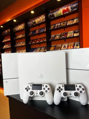 Ps4 slim. PlayStation   بلايستيشن 4. بلاستيشن مستعمل. بلاستيشن سلم.