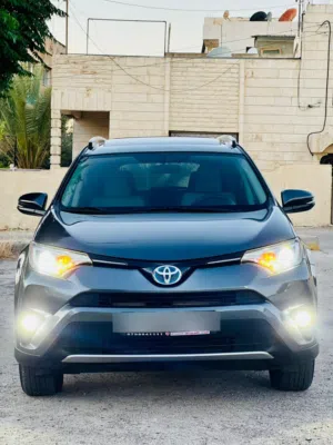 Used Toyota RAV 4 in Amman