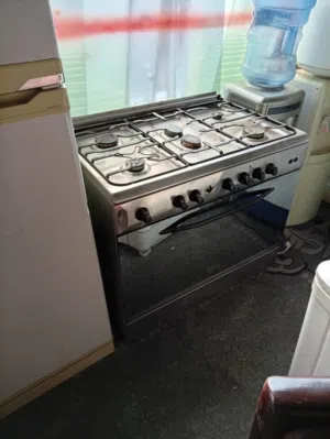 غاز ارستون ايطالي نوعه 6 عيون