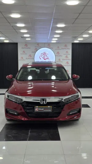HONDA ACCORD TOURING 1.5 TURBO  فرصة مميزة لعشاق الفخامة والاعتمادية2018