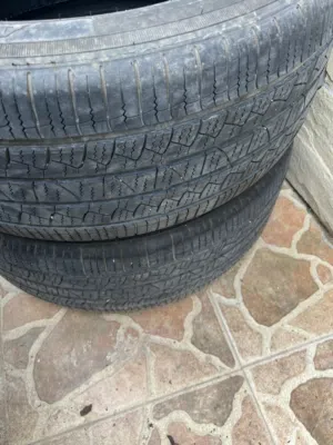 للبيع إطارين بحجم 20