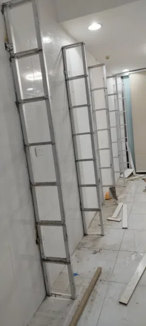 Sturdy iron shelves, 1.5 mm iron