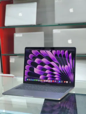 MacBook Pro A1708 Ratina display type c charger 8gb Ram 256gb ssd Price 99 Rial Omani