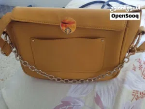 شنط نسائيه للبيع حجم كبير ووسط