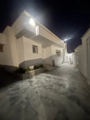 فيلا الطريق المقابل لتبارك