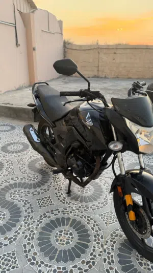 للبيع هوندا160سيسي نظيف