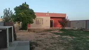 1 Bedroom . One Bathroom . 80 m20