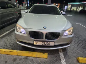 bmw 740li  twin turbo XDRIVE  2011