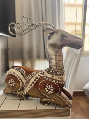 مجسم غزال ديكور خشب ومعدن بتصميم تراثي مميز استعمال جدا بسيط