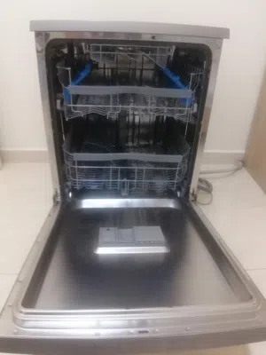 بحالة ممتازة