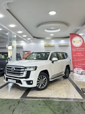 Used Toyota Land Cruiser in Muscat
