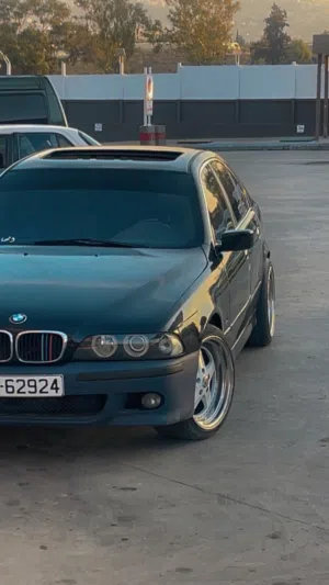 BMW بحاله ممتازه مضاف عليها بعض التعديلات