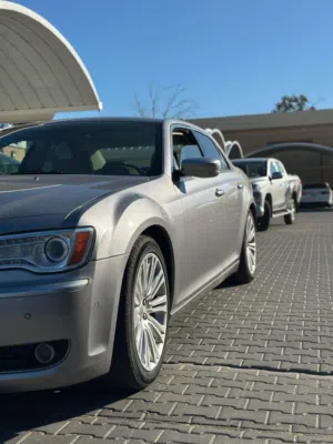 كرايسلر 300S V8 2014 فحص شامل مع مواصفات رياضية - فضي مستعمل بحالة ممتازة