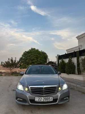 2010. E200 للبيع