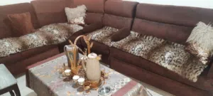 شقه مفروشه موقع جيد ومخدوم