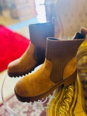 بوط نسائي رقم 40