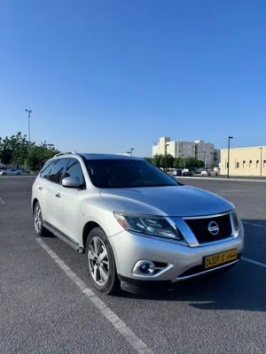 Used Nissan Pathfinder in Muscat