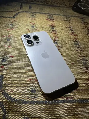 Iphone 15 pro  E-sim