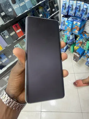عرض تخفيض 33% لمدة 3 ايام فقط Redmi Note  14Pro+ 5G( 512 /12 )  فقط مع ضمان 12 شهر