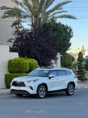 Used Toyota Highlander in Amman