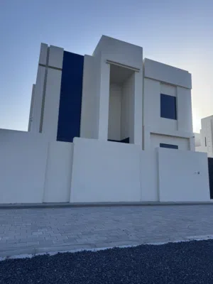 فيلا للبيع صحار / العوينات