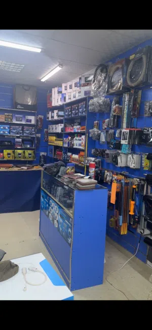 بيع محل زينه وتنجيد مقاعد المركبات