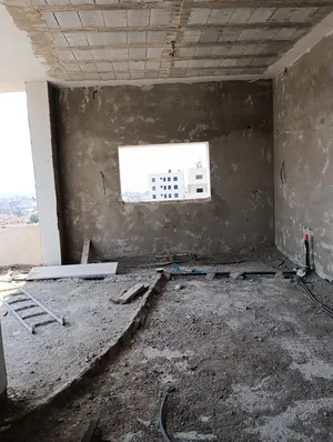 ‏٣ غرف نوم ‏.‏ حمّامين ‏.‏ 135 م٢‏2
