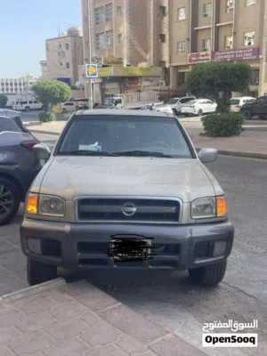 نيسان باثفندر2005