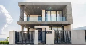 3 Bedrooms . 3 Bathrooms . 200 m23