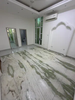 استديو جديد اول ساكن بعد الصيانه في الحيل قريب دوار الروضه studio in al Haill including bills