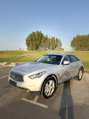 انفينيتي FX50 S موديل 2009 كامل المواصفات شرط الفحص