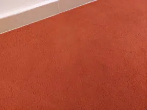 موكيت مستعمل يحتاج الى غسيل