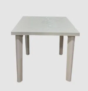 طاولة بلاستيك