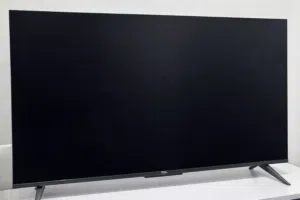 تلفزيون نظيف جدا استعمال خفيف