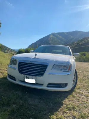 Used Chrysler 300 in Basra