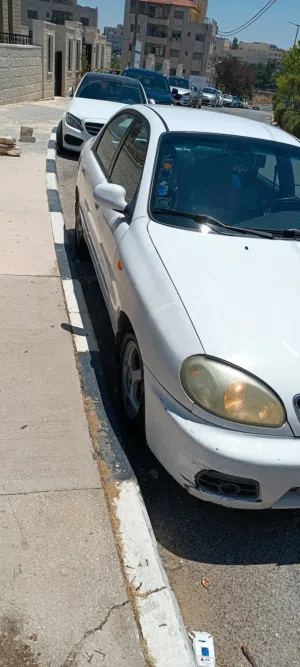 دايو لانوس 2001