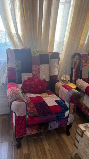 Salon like new for sale 700aed