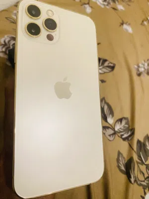 آيفون 12 برو 128 جيجا - نظيف جداً كأنه جديد iphone 12 pro 128GBLike New (استخدام نسائي)