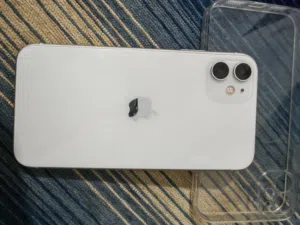 Apple iPhone 11 128 GB in Tripoli