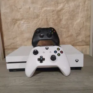 XBOX ONE S للبيع