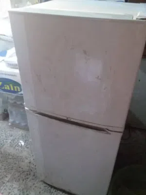 ثلاجه منزليه مظمون شغال قرعه للبيع وبسعر حالوجدان
