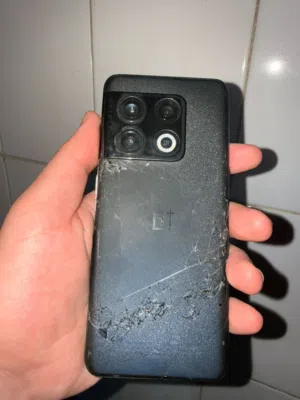 الجهاز بحاله ممتازه للبيع بسعر مغري 256g one pluse 10 pro 5g