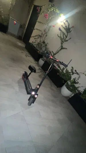 سكوتر نوع سكوتر الوحش سرعة جبارة وممشى 665 متر مع خصم 30 %بالمية حجم متوسط مناسب للجميع الأعمار