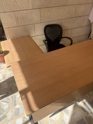 مكتب موظف ممتاز على شكل حرف L