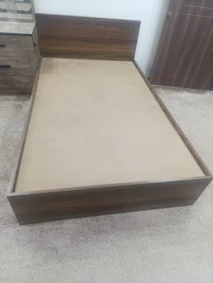 أثاث منزلي سرير لوح وسرير طبي وطاولة