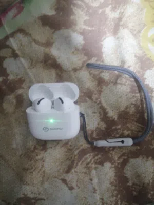 سماعه بلوتوث نخب اول ما امتازه صوط  عالي ممتازه جدا في المكالمات